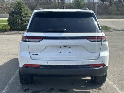 2022 Jeep Grand Cherokee Altitude