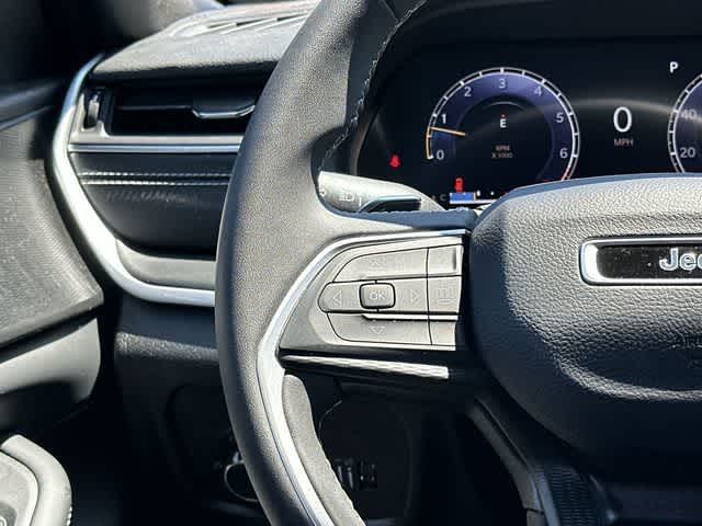 2024 Jeep Grand Cherokee Laredo X