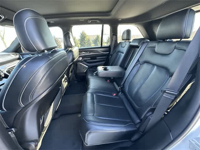 2022 Jeep Grand Cherokee Overland