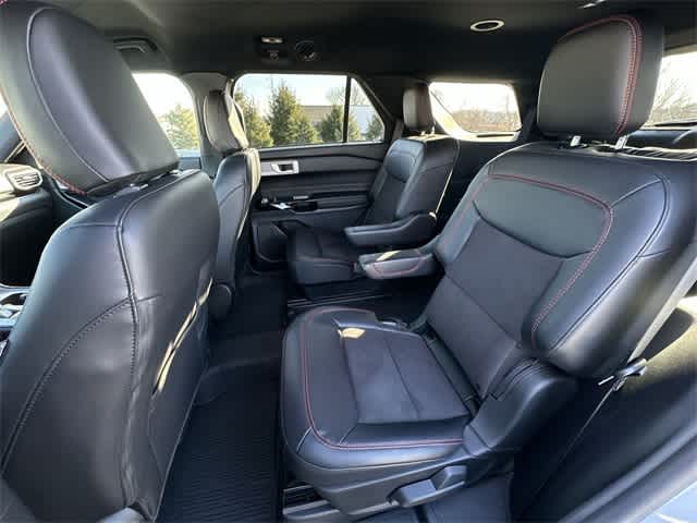 2024 Ford Explorer ST-Line