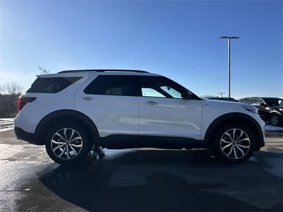 2024 Ford Explorer ST-Line