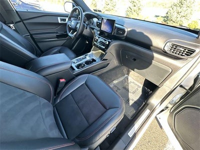 2024 Ford Explorer ST-Line