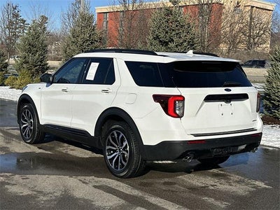 2024 Ford Explorer ST-Line