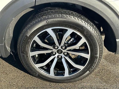 2024 Ford Explorer ST-Line