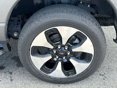 2023 Ford F-150 Lightning Platinum