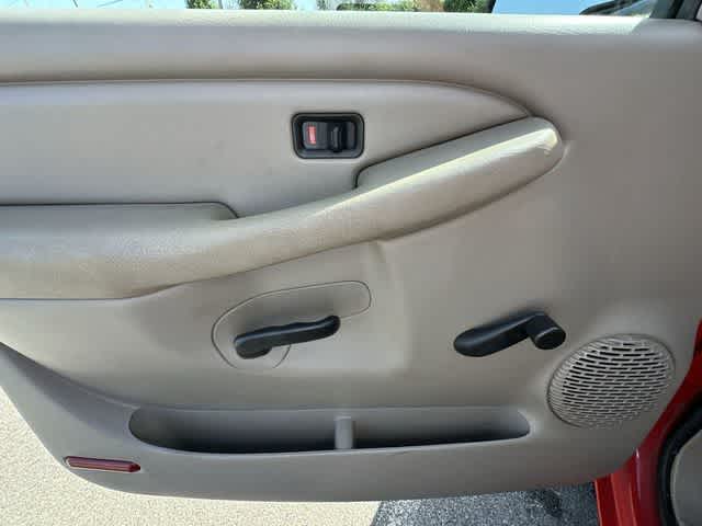 2003 Chevrolet Silverado 1500 Reg Cab 133.0" WB 4WD
