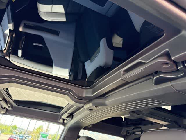 2024 GMC HUMMER EV SUV 2X