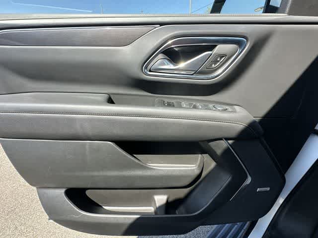 2024 GMC Yukon XL AT4