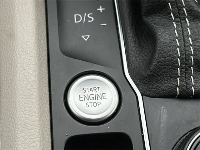 2022 Volkswagen Atlas 2.0T SE w/Technology