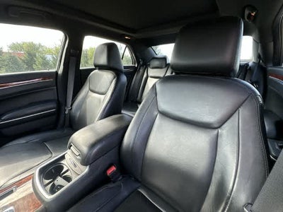 2014 Chrysler 300 4dr Sdn AWD