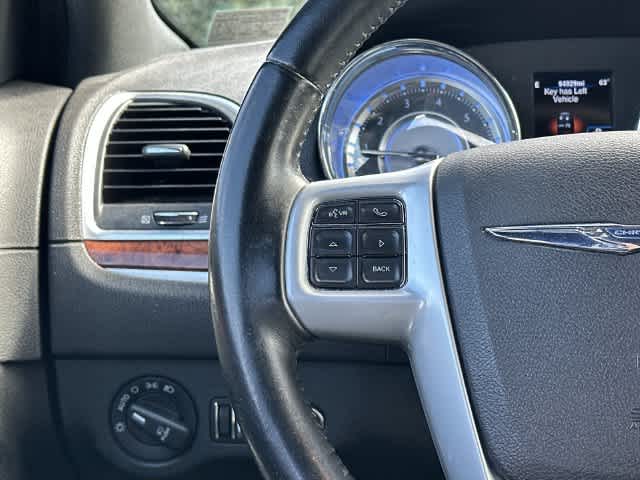 2014 Chrysler 300 4dr Sdn AWD