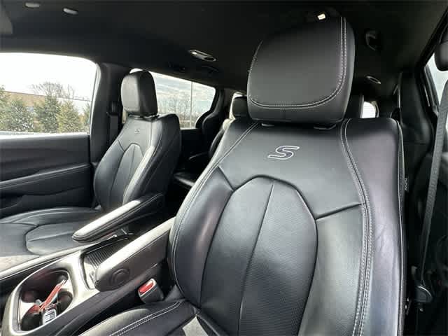 2022 Chrysler Pacifica Hybrid Touring L