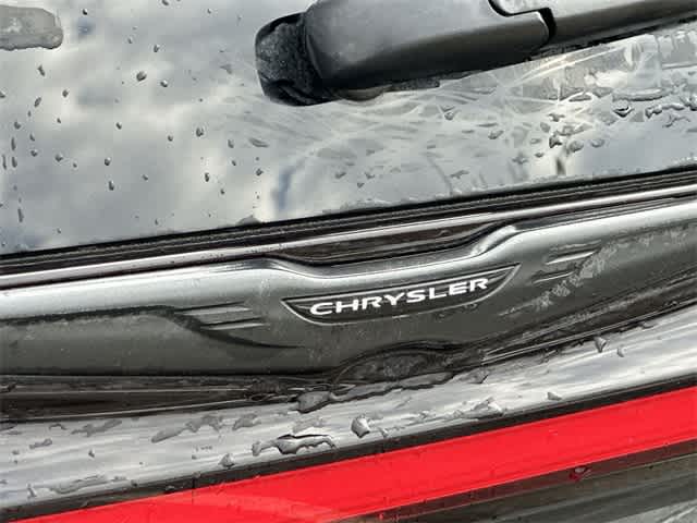 2022 Chrysler Pacifica Hybrid Touring L