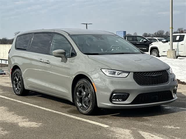 2022 Chrysler Pacifica Hybrid Touring L