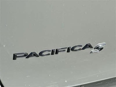 2022 Chrysler Pacifica Hybrid Touring L
