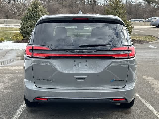 2022 Chrysler Pacifica Hybrid Touring L