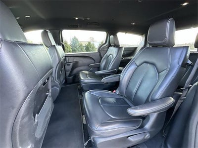 2022 Chrysler Pacifica Hybrid Touring L