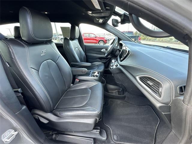 2022 Chrysler Pacifica Hybrid Touring L