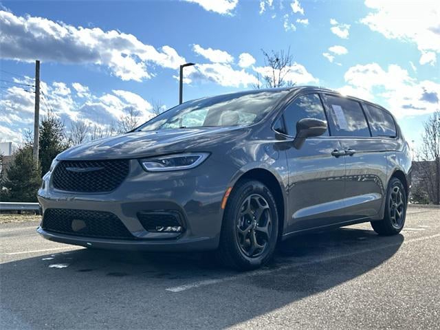 2022 Chrysler Pacifica Hybrid Touring L