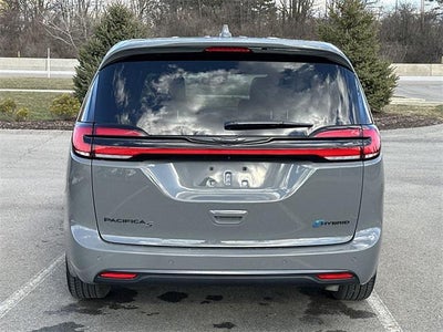 2022 Chrysler Pacifica Hybrid Touring L