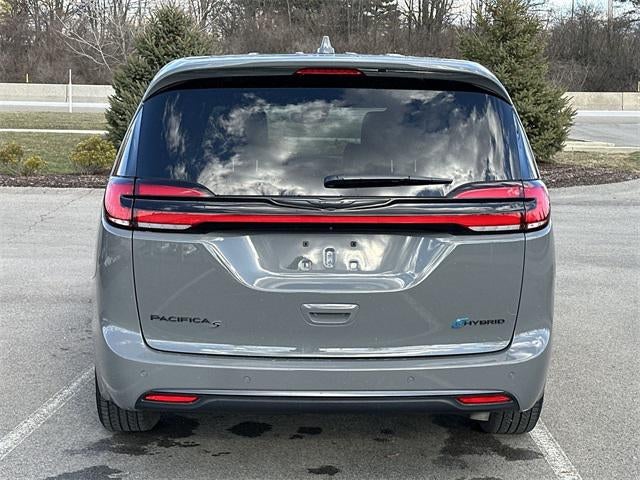 2022 Chrysler Pacifica Hybrid Touring L