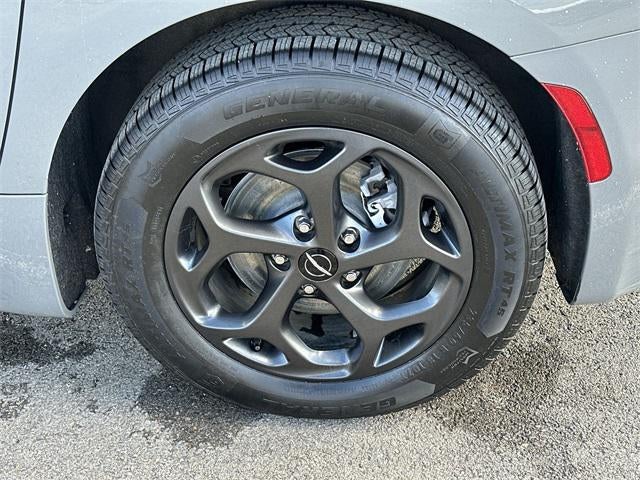 2022 Chrysler Pacifica Hybrid Touring L