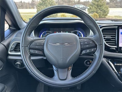 2022 Chrysler Pacifica Hybrid Touring L