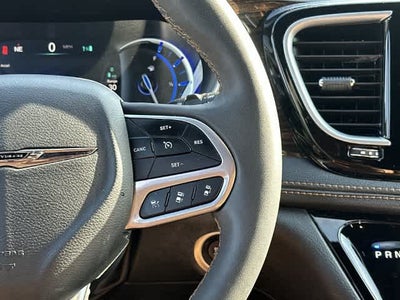 2023 Chrysler Pacifica Hybrid Pinnacle