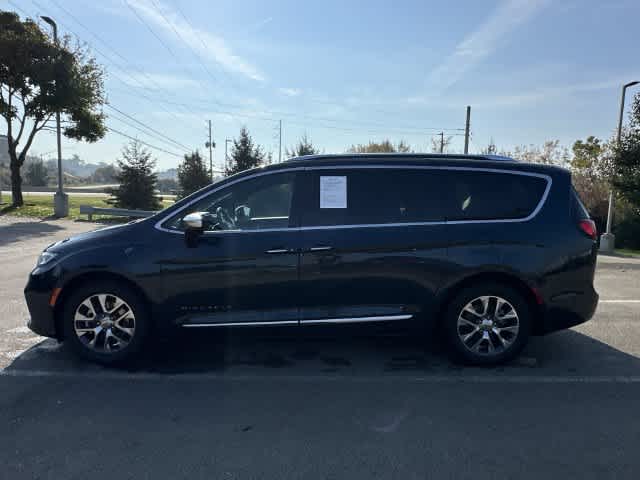2023 Chrysler Pacifica Hybrid Pinnacle