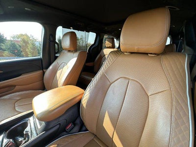 2023 Chrysler Pacifica Hybrid Pinnacle