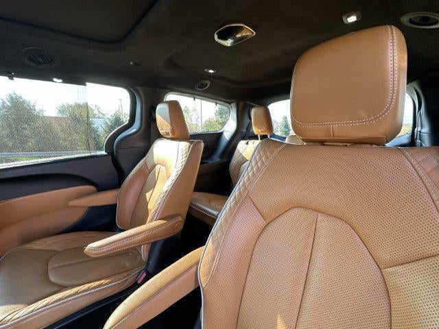 2023 Chrysler Pacifica Hybrid Pinnacle