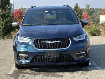 2023 Chrysler Pacifica Hybrid Pinnacle