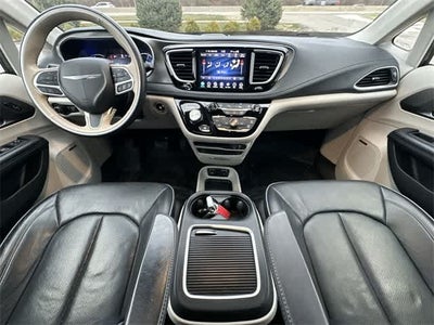 2019 Chrysler Pacifica Hybrid Limited