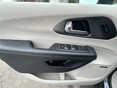 2019 Chrysler Pacifica Hybrid Limited