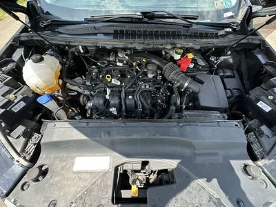 2022 Ford Edge SE