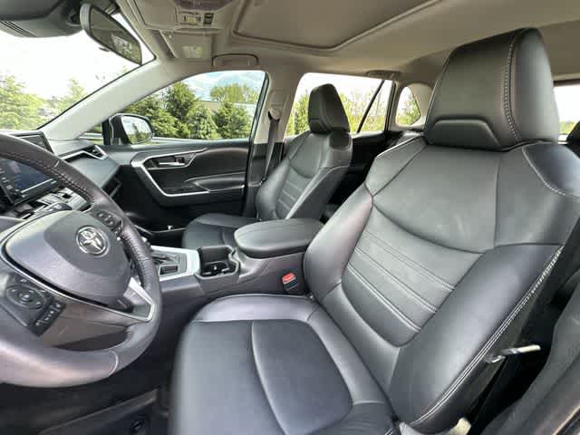 2022 Toyota RAV4 XLE Premium