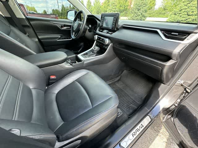 2022 Toyota RAV4 XLE Premium