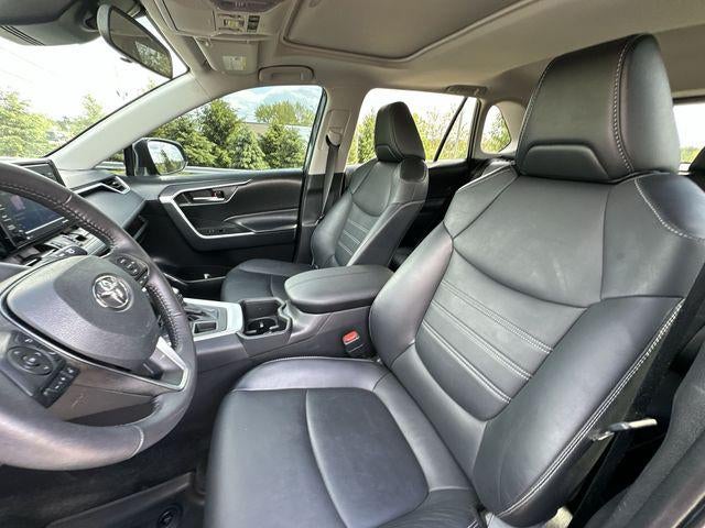 2022 Toyota RAV4 XLE Premium