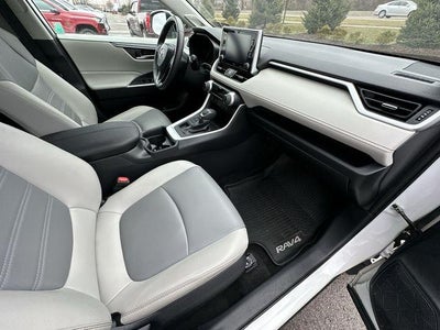 2019 Toyota RAV4 XLE Premium