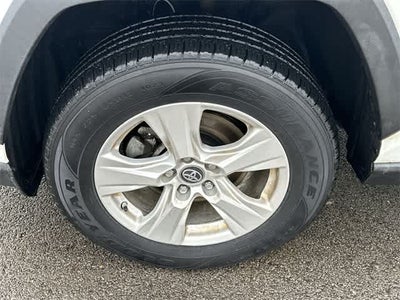 2020 Toyota RAV4 Hybrid LE