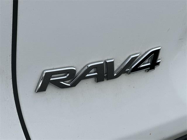 2020 Toyota RAV4 Hybrid LE