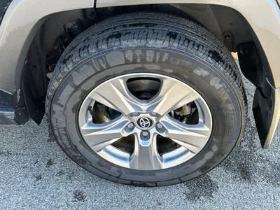 2024 Toyota RAV4 Hybrid LE