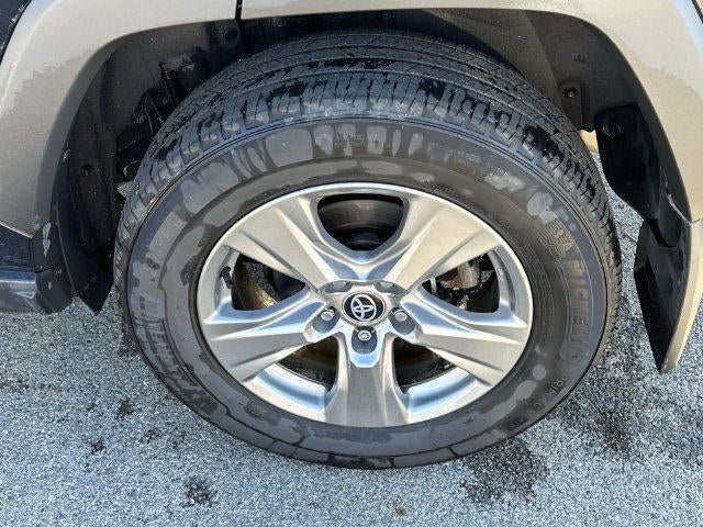 2024 Toyota RAV4 Hybrid LE