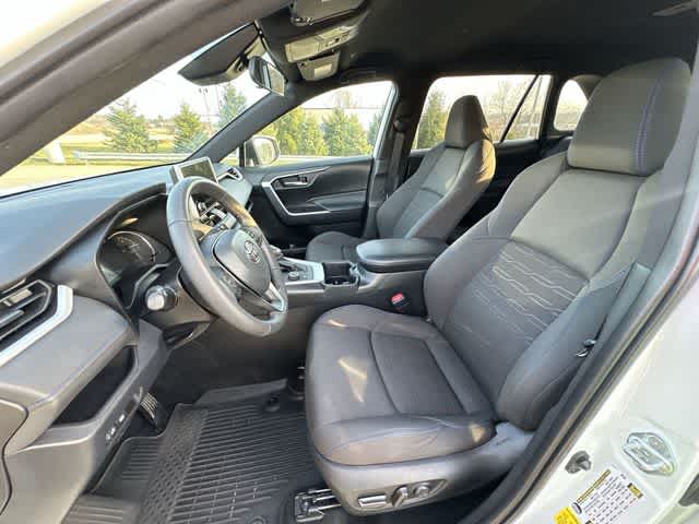 2023 Toyota RAV4 Hybrid SE