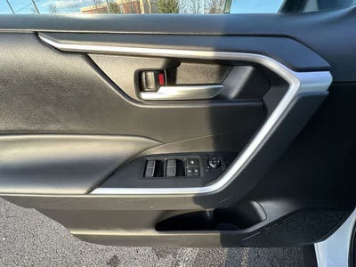 2023 Toyota RAV4 Hybrid SE