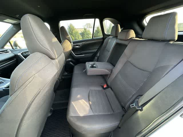 2023 Toyota RAV4 Hybrid SE