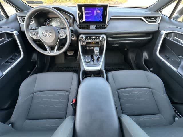 2023 Toyota RAV4 Hybrid SE