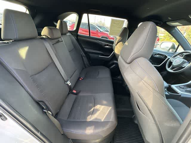 2023 Toyota RAV4 Hybrid SE