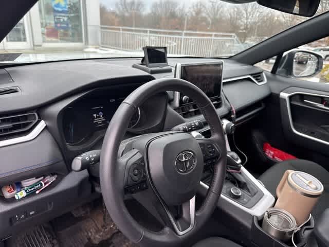 2023 Toyota RAV4 Hybrid SE