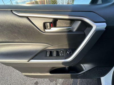 2023 Toyota RAV4 Hybrid SE